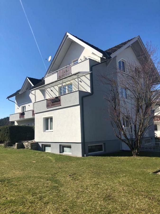 Superior-Apartment Mit Pool Und Seezugang Velden am Wörther See Extérieur photo